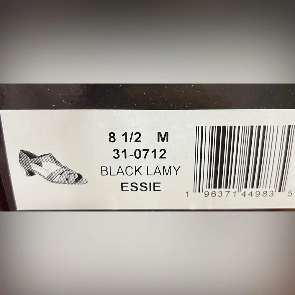 Easy Street Womens Essie Heeled‎ Sandals. Size 8.5. Color: Black